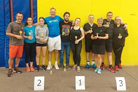 VT25 Mešane dvojice